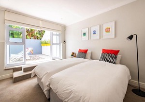 2 Bedroom Home in Fresnaye Cape Town