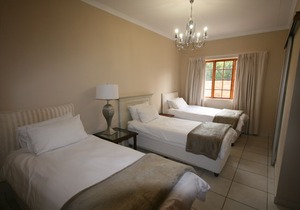 2 Bedroom Self-Catering accommodation in Johannesburg, Fourways (Sleep 5)
