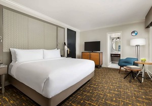 2 Standard Queen Rooms at Stanford Court Hotel