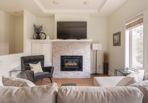 3 BR near Old Mill District w Hot Tub in Bend