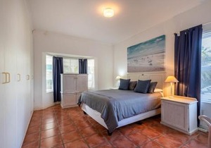 4176 River Club