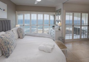 504 Bermudas - by Stay in Umhlanga