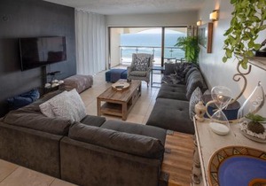504 Bermudas - by Stay in Umhlanga