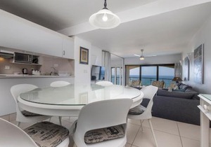 802 The Bermudas - by Stay in Umhlanga