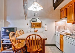(A210) Loft Condominiums in Yosemite National Park