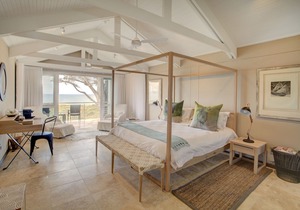 Abalone Guest Lodge