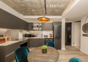 Beautifully Decorated Apartment in Cape Town (Urban Signature)