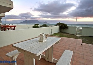 Blouberg Beachfront Apartment