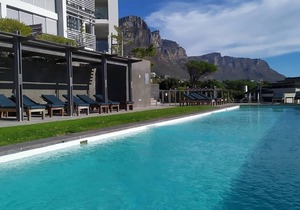 Camps Bay Luxury studio apartment - The Crystal