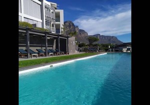 Camps Bay studio apartment - luxurious with stunning sea view