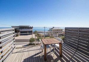 Camps Bay studio apartment - luxurious with stunning sea view