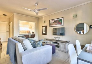 Cascades Sunny Studio with views