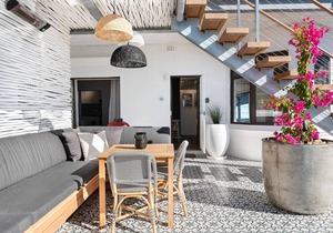 Chic Apartment in Quiet Green Point | Pool Access