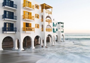 Club Mykonos Athenian Cascades