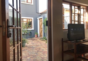 Courtyard Cottage Muizenberg; Cosy Studio Apartment