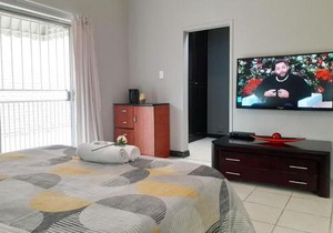 Cozy Hatfield Condo