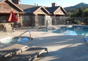 Deer Valley Condo Across Hwy from Jordanelle Gondola in Heber