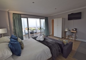 Dolphin House Apartments