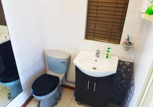Dumela Margate Flat No 17