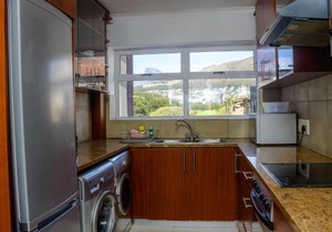 First floor apartment with beautiful sea view