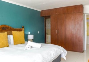 First floor apartment with beautiful sea view