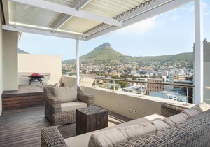 Four Seasons Apartments