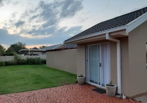 Gathering Guesthouse - Aloe room