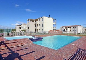 Hermanus Beach Club - 106 - Apartment with a view