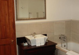 Hermanus Dorpshuys Guesthouse