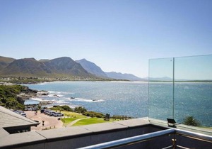 Hermanus Waterfront Apartment