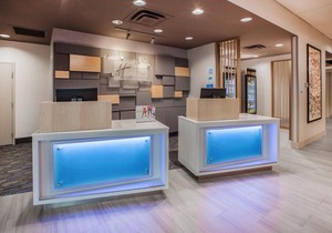Holiday Inn Express & Suites San Jose Airport