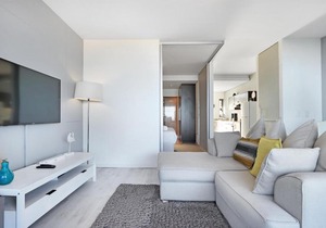 Infinity G10 by HostAgents