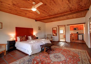 Keurfontein Country House