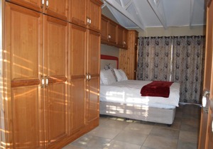 Lake Sands Manor
