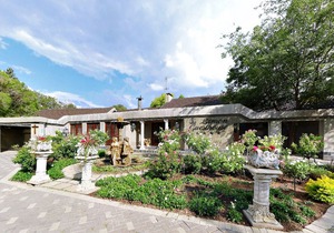 Lamon Guesthouse