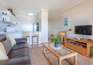 Leisure Bay 225 by CTHA