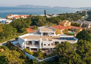 Limoni Luxury Suites