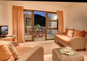 Limoni Luxury Suites