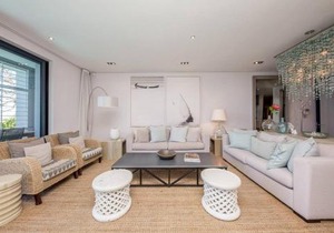 Loader Apartment