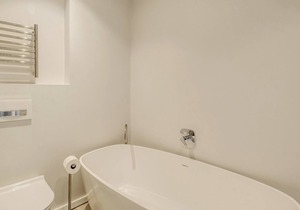 Lock up and Go Apartment in Sea Point (D on S)