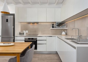 Luxe De Waterkant Apartment | Mountain Views
