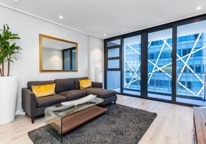 Luxuriuous 1 Bedroom in 16 on Bree