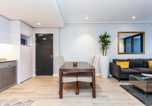 Luxuriuous 1 Bedroom in 16 on Bree