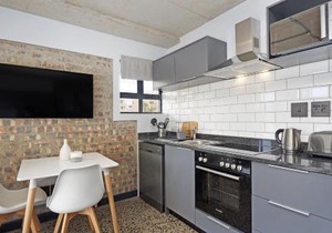 Manhattan One Bed 6