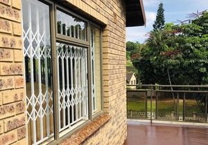 Manor Holiday Home
