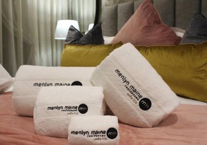 Menlyn Maine High Rise 1-Bedroom Luxury Apartment