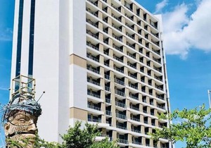 Menlyn Maine High Rise 1-Bedroom Luxury Apartment
