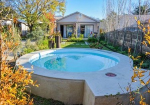 Mirabel Guesthouse