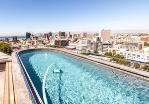Modern 2 Bed Apartment in Bo-Kaap with Table Mountain Views