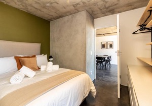 Modern 2 Bed Apartment in Bo-Kaap with Table Mountain Views